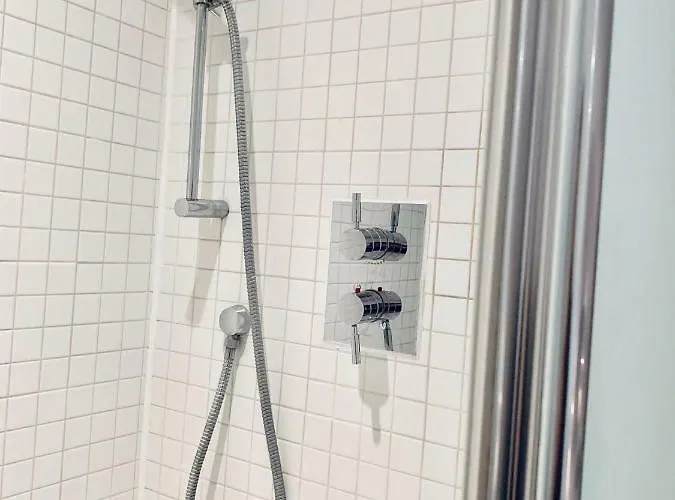 Centre - The Penthouse With Riverviews - Lejlighed