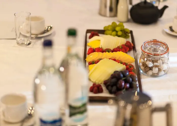 Szálloda West By Compass Hospitality 3*