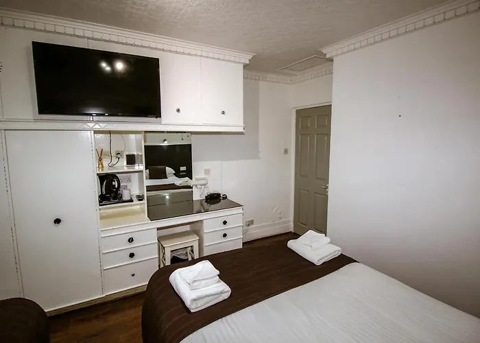 Charing Cross Szálloda 3*