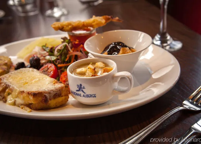 هوليداي إن غلاسكو تياترلاند