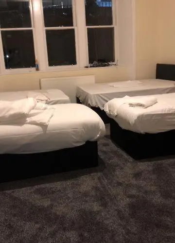 Bed & Breakfast Renfrew At Centre *