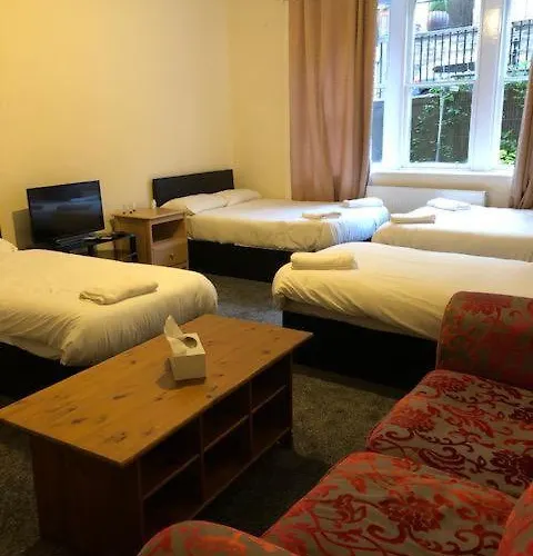 Renfrew At Centre * Glasgow