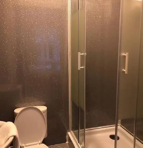 Bed & Breakfast Renfrew At Centre