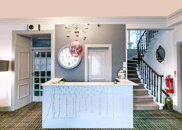 Oyo Lochinvar Hotel 2*