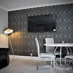 2 Bedroom At Secc Hydro Free Parking Apartment *
