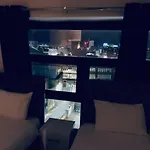 아파트 Centre G1 Penthouse With Riverviews - Duplex - 4 Bedrooms, 3 Bathrooms, Kitchen, 1 Living Room, 1 Dining Room, 2 Terraces, Parking, Floor, 2050 Sq Ft, Merchant 글라스고