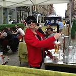 Centre G1 Penthouse With Riverviews - Duplex - 4 Bedrooms, 3 Bathrooms, Kitchen, 1 Living Room, 1 Dining Room, 2 Terraces, Parking, Floor, 2050 Sq Ft, Merchant