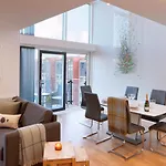 Centre With Free Secure Underground Parking Appartamento