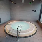 Village Hotel 4*