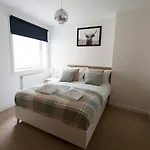 Beautiful Unique 3bed Mews House - Pass The Keys * Glasgow