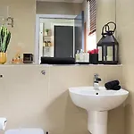 Two Bedroom Penthouse Apartamento