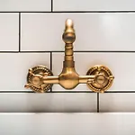 The West End Loft - 5* Retreat - Private Parking! *