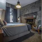 Apartman 2 Bed In Great Location 15-20 Minutes Walk To Sec Glasgow