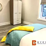 Casa de Férias Byevo Almar - Close To And Airport - Perfect For Contractors Or Large Groups Glasgow