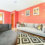 Spacious 2-bedroom Main Door With Private Parking
