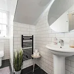 Apartmán The Rose- Stylish Penthouse 2 Bed Centre With Free Parking & Lift