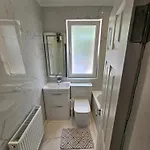 Lovely House With Private Parking! Glasgow! 別荘