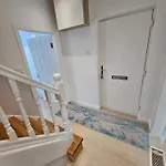 Lovely House With Private Parking! Glasgow! グラスゴー