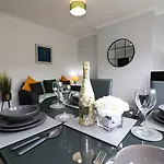 Signature - Huntley House * Glasgow