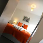 Signature - Oatlands House Apartmán *