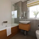 Signature - Oatlands House Apartmán Glasgow