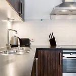 Incredible Contemporary Flat In Heart Of West End * グラスゴー