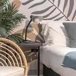 Cosy Palm West End - Pass The Keys