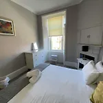 2 Bed West End *