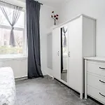 Stunning Ground Floor Flat In Southside. Glasgow