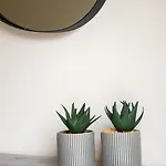 Curtis Apartman *