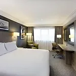 دوبل تري باي هيلتون سينترال 4*