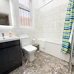 Newly Refurbished * 格拉斯哥