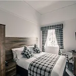 Royal West End Hotel 3*