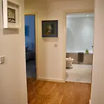 Private And Bathroom In Shared Flat With Parking Séjour chez l'habitant