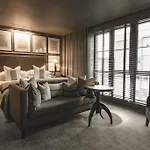 Dakota Hotel