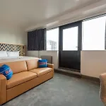 Hotel Sandman Signature