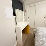 アパート 2-bed Flat In East End *