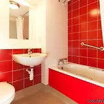 Hotell Travelodge Braehead 3*
