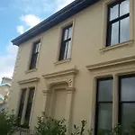 Crosshill House Hotel Glasgow