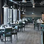 Hotel Village 4*