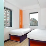 Hotel Easyhotel 2*