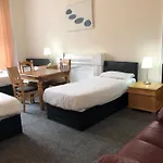 住宿加早餐酒店 Renfrew At Centre