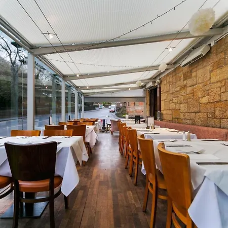 Hotel Oyo The Ivory Glasgow