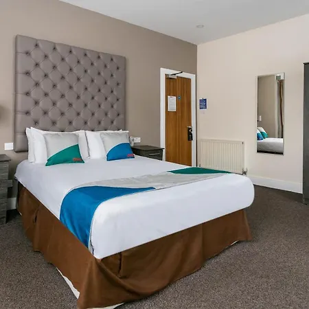 Hotel Oyo The Ivory 2*