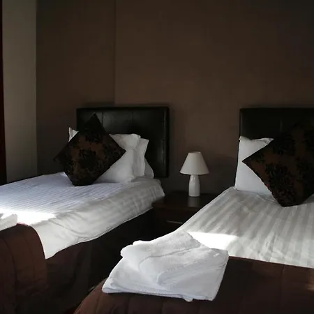 The Fullarton Park 2* Glasgow