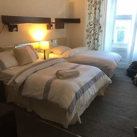 Bank Street Vr Hotel Glasgow