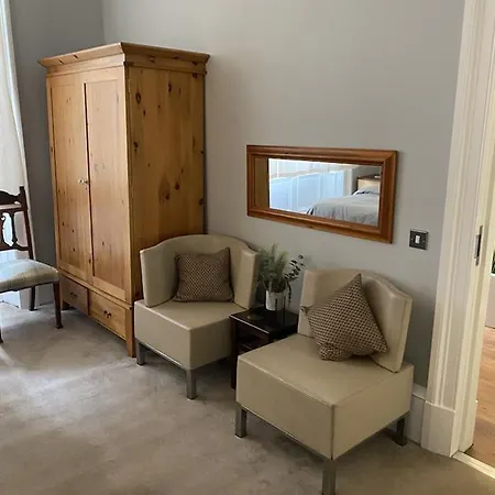 Bank Street Vr Hotel