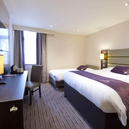 Hotel Premier Braehead 3*