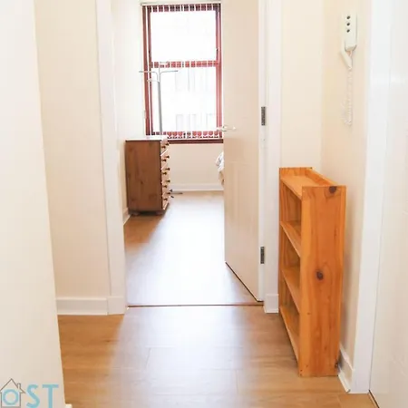 Apartment Exeter Drive Flat Glasgow
