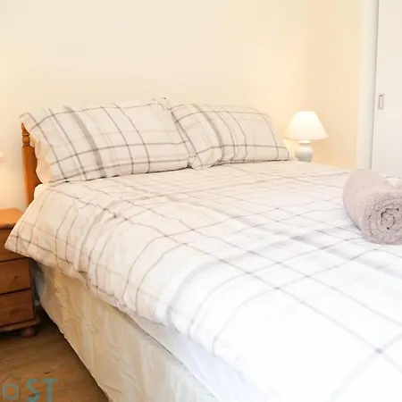 Exeter Drive Flat Apartment